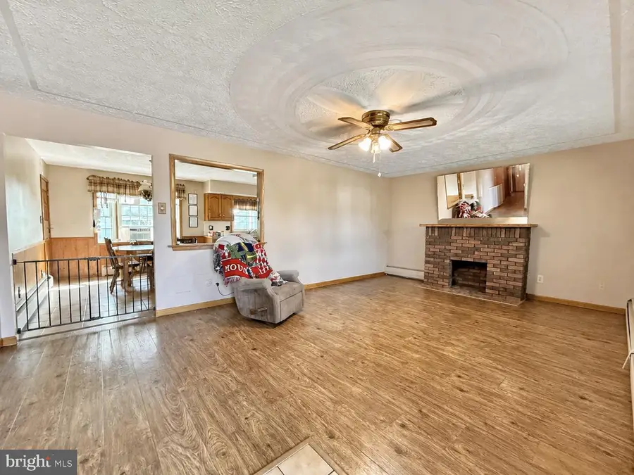 420 Lincoln St, Northumberland, PA 17857 - #3
