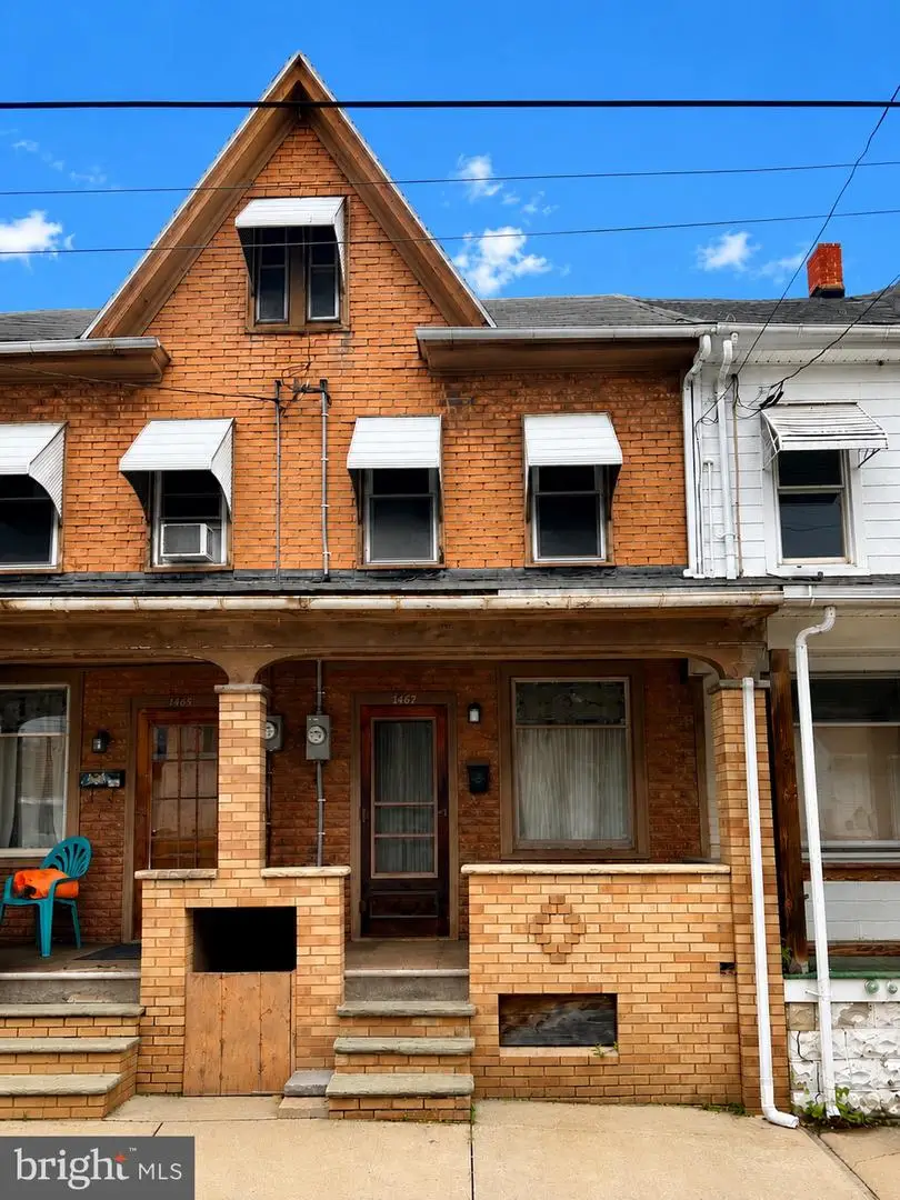 1467 Pulaski Ave, Coal, PA 17866 - #1
