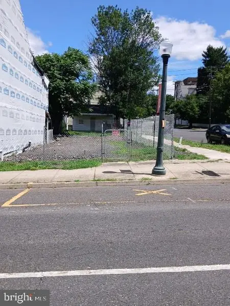 249-251 S Oak St, Mount Carmel, PA 17851 - #1