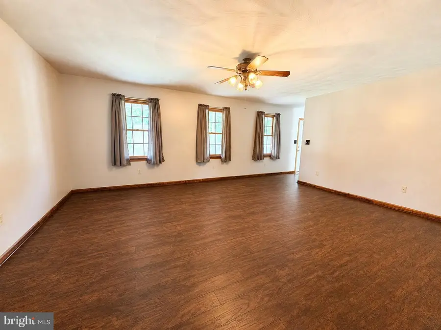254 Delaware Dr, Watsontown, PA 17777 - #2