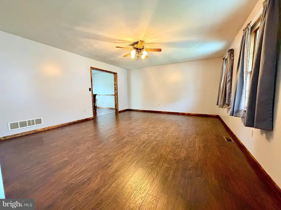 254 Delaware Dr, Watsontown, PA 17777 - #3