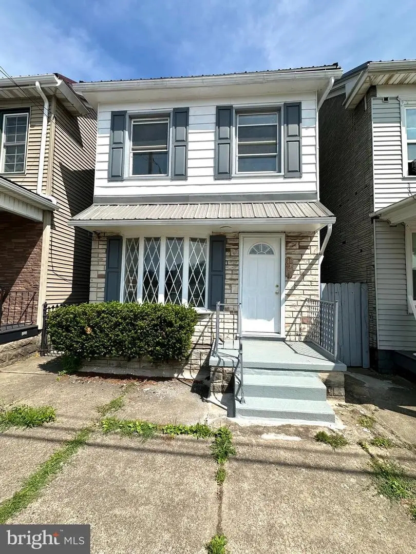 420 N 4th St, Sunbury, PA 17801 - #1