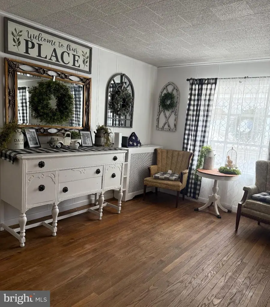 223 N Vine St, Shamokin, PA 17872 - #3