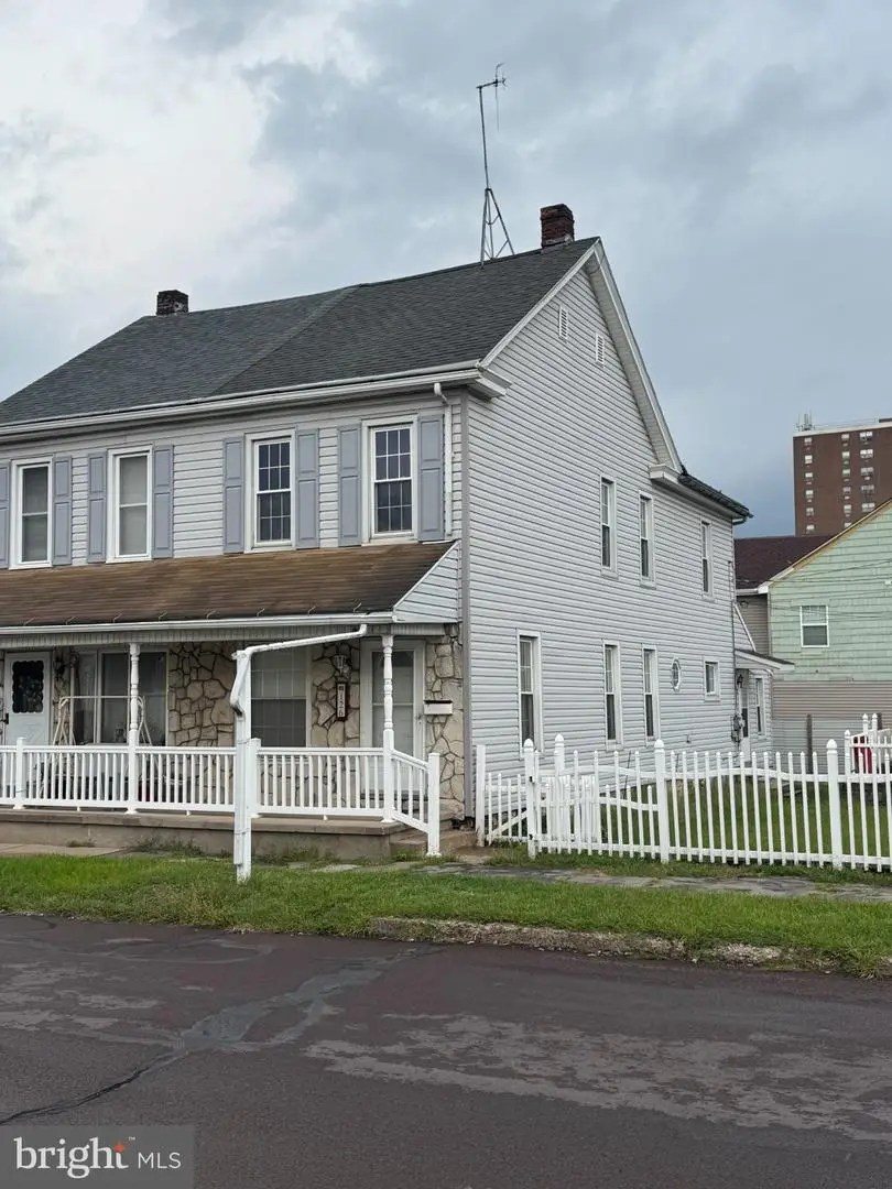126 Walnut St, Sunbury, PA 17801 - #1