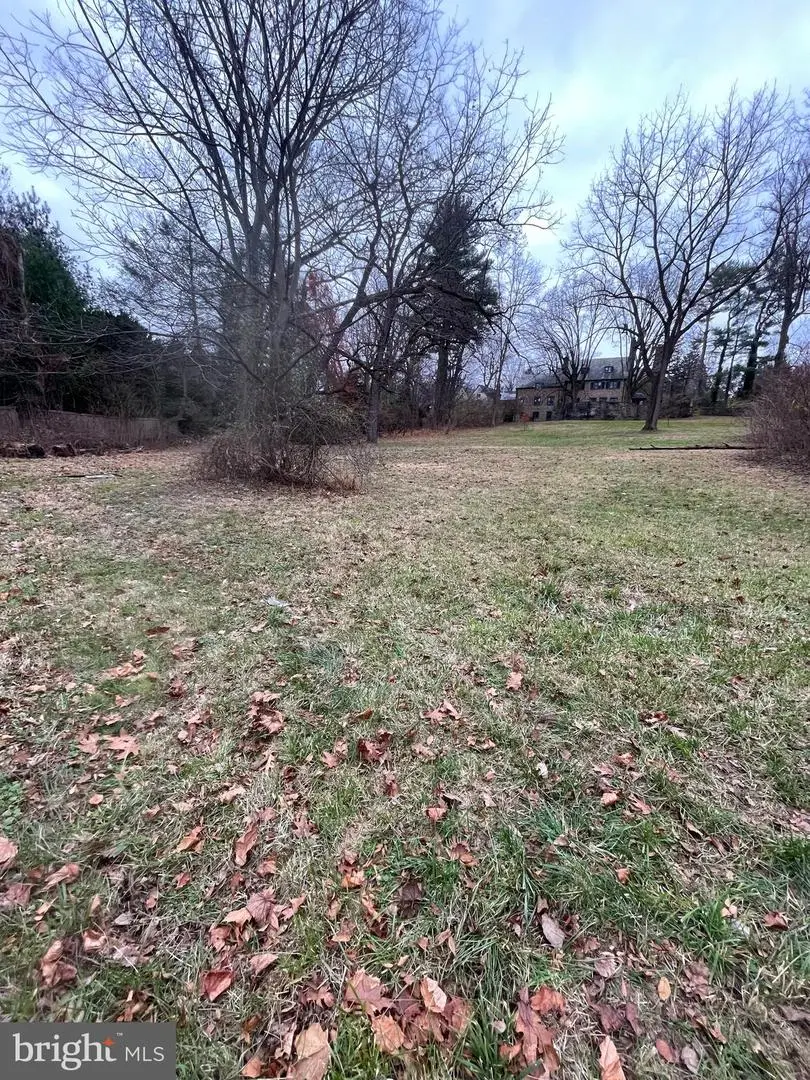 118 Hillcrest Ave, Philadelphia, PA 19118 - Image #2