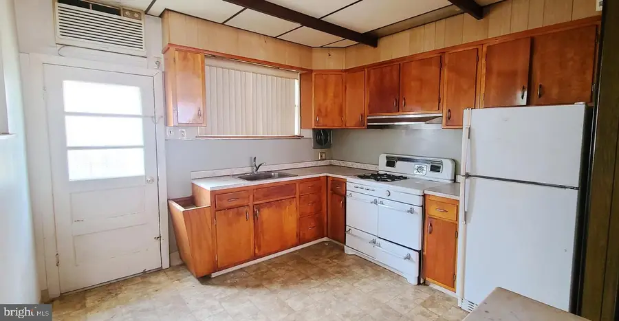 2230 S Rosewood St, Philadelphia, PA 19145 - Image #3