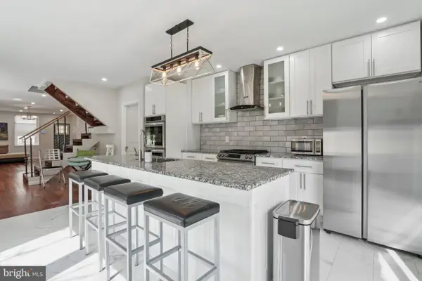 217 Grape St, PHILADELPHIA, PA 19128