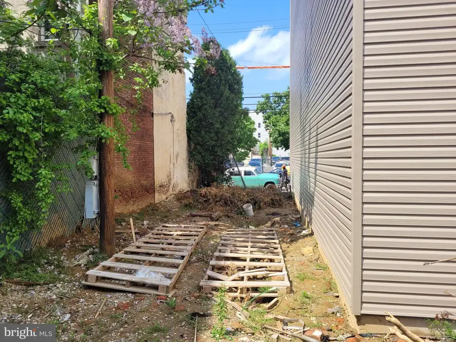 1638 W Thompson St, Philadelphia, PA 19121 - Image #2