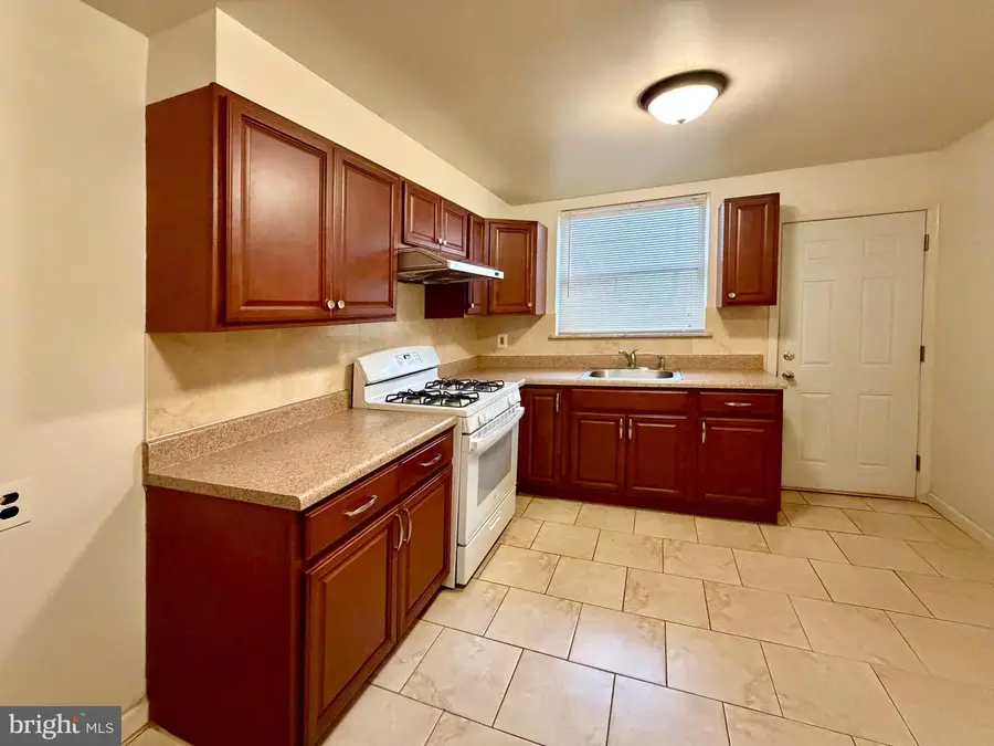 1748 S Chadwick St, Philadelphia, PA 19145 - Image #3