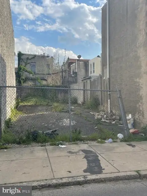 2142 Watkins St, Philadelphia, PA 19145 - Image #2