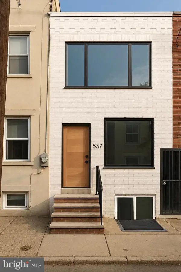 537 Titan St, PHILADELPHIA, PA 19147
