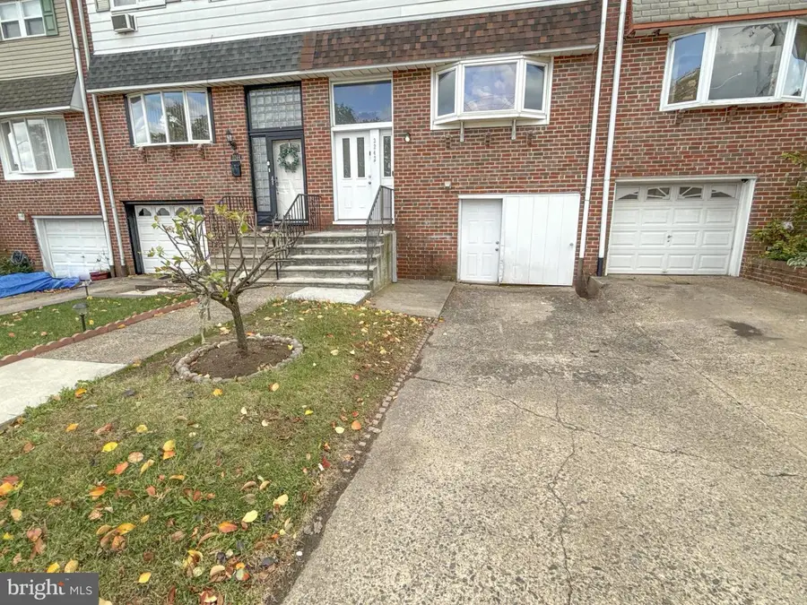 3242 Birch Rd, Philadelphia, PA 19154 - Image #2