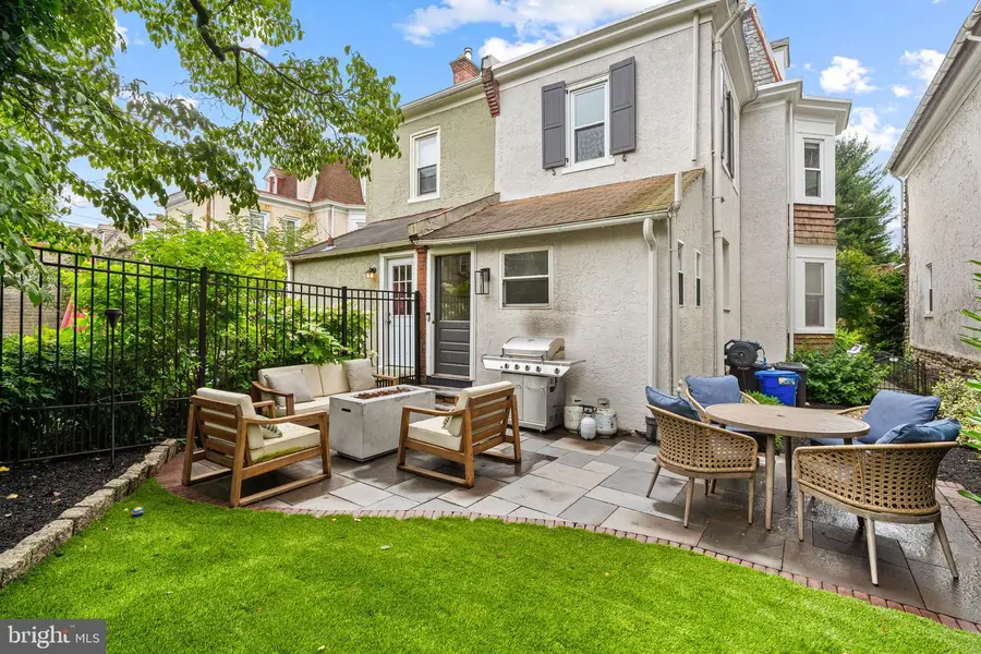 225 E Gravers Ln, Philadelphia, PA 19118 - Image #2