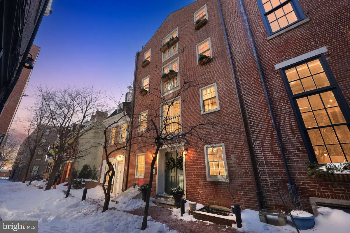 126 Cuthbert St #3, Philadelphia, PA 19106 - Image #1