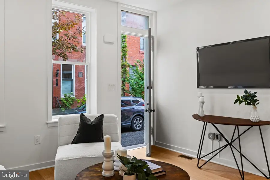 870 N Bucknell St, Philadelphia, PA 19130 - Image #3