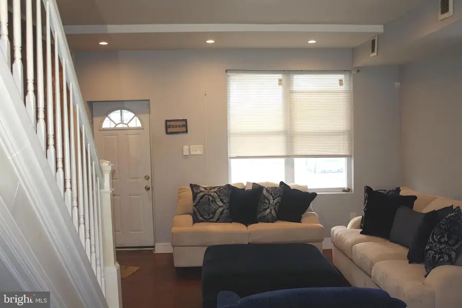 1661 N Robinson St, Philadelphia, PA 19151 - #3