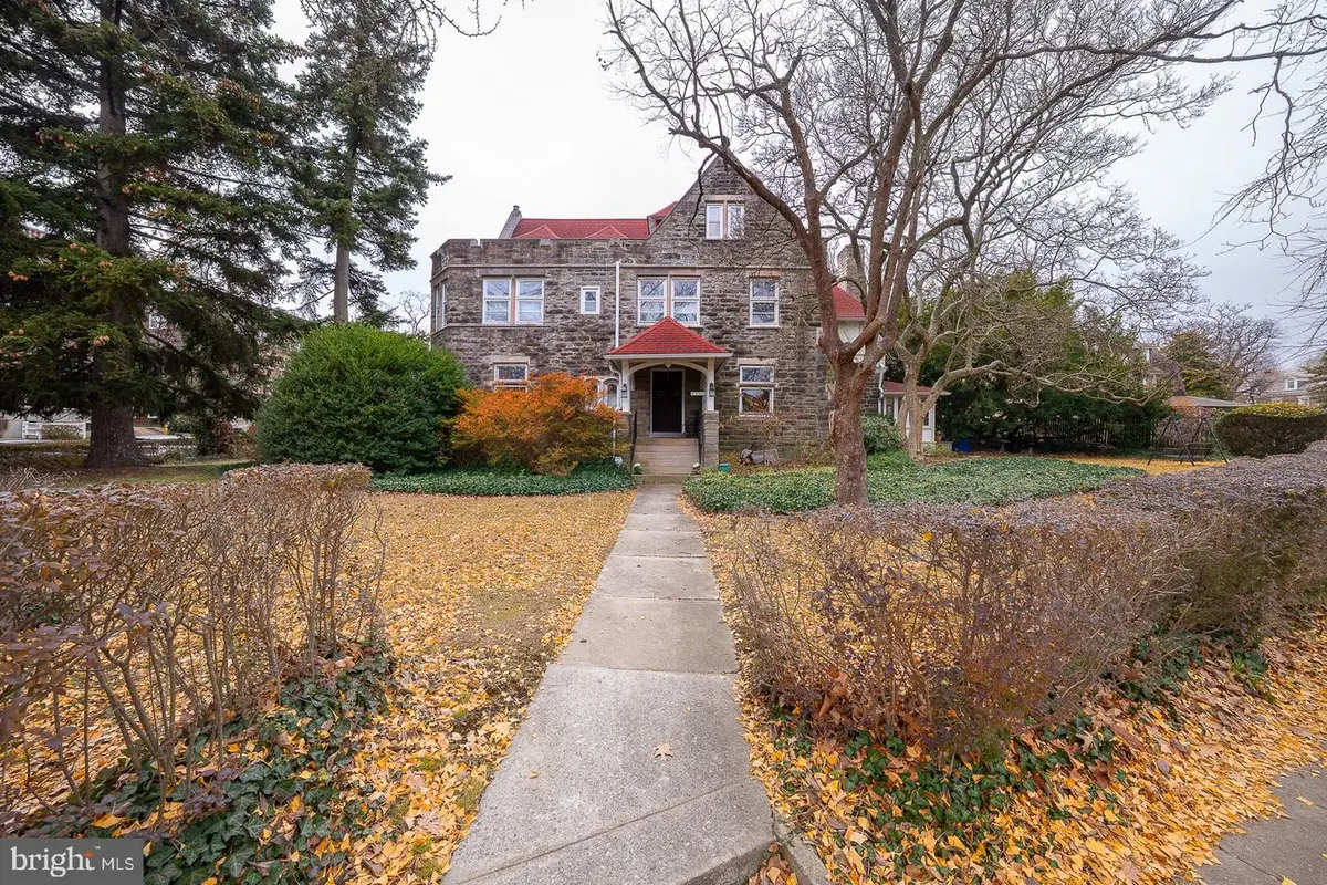 6323 Sherwood Rd, Philadelphia, PA 19151 - Image #1