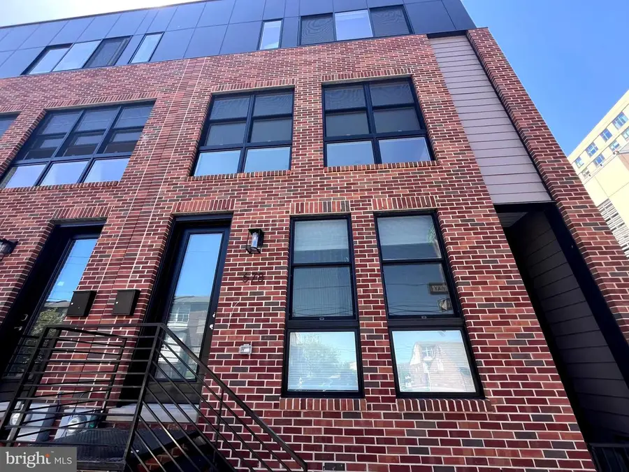 678 N 13th St, Philadelphia, PA 19123 - #2