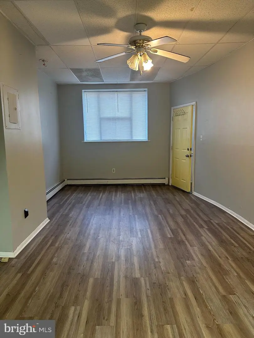 2144 S 10th St, Philadelphia, PA 19148 - Image #2