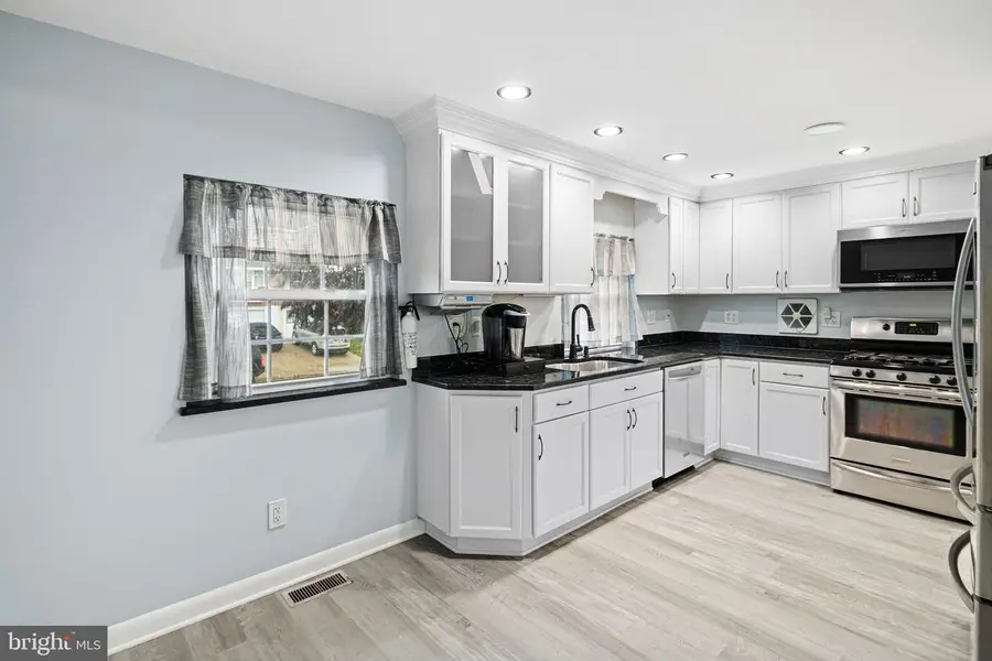 10908 Templeton Dr, Philadelphia, PA 19154 - Image #2