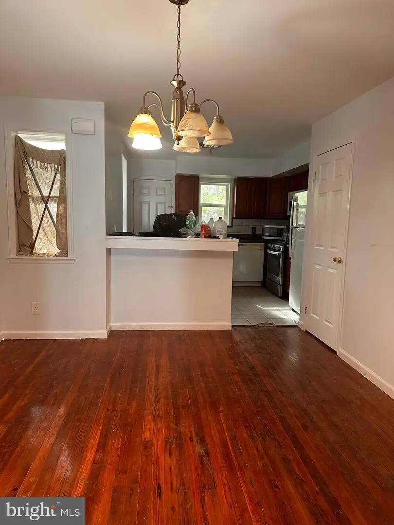 2210 Bonnaffon St, Philadelphia, PA 19142 - #3