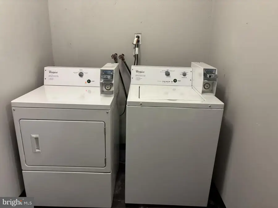 1009 Arch St #4b, Philadelphia, PA 19107 - Image #3