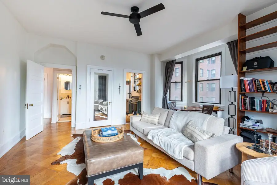 250 S 13th St #3e, Philadelphia, PA 19107 - Image #2