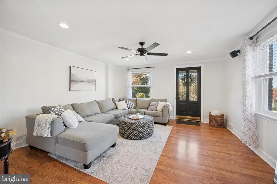 607 Acorn St, Philadelphia, PA 19128 - Image #3