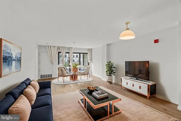 2 Leverington #24, PHILADELPHIA, PA 19127