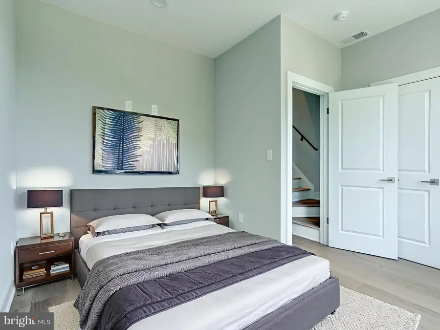 1937 N Leithgow St, Philadelphia, PA 19122 - Image #3