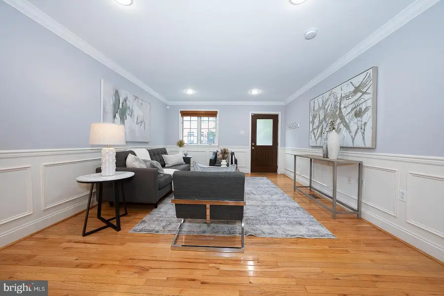 2406 Catharine St, Philadelphia, PA 19146 - Image #2