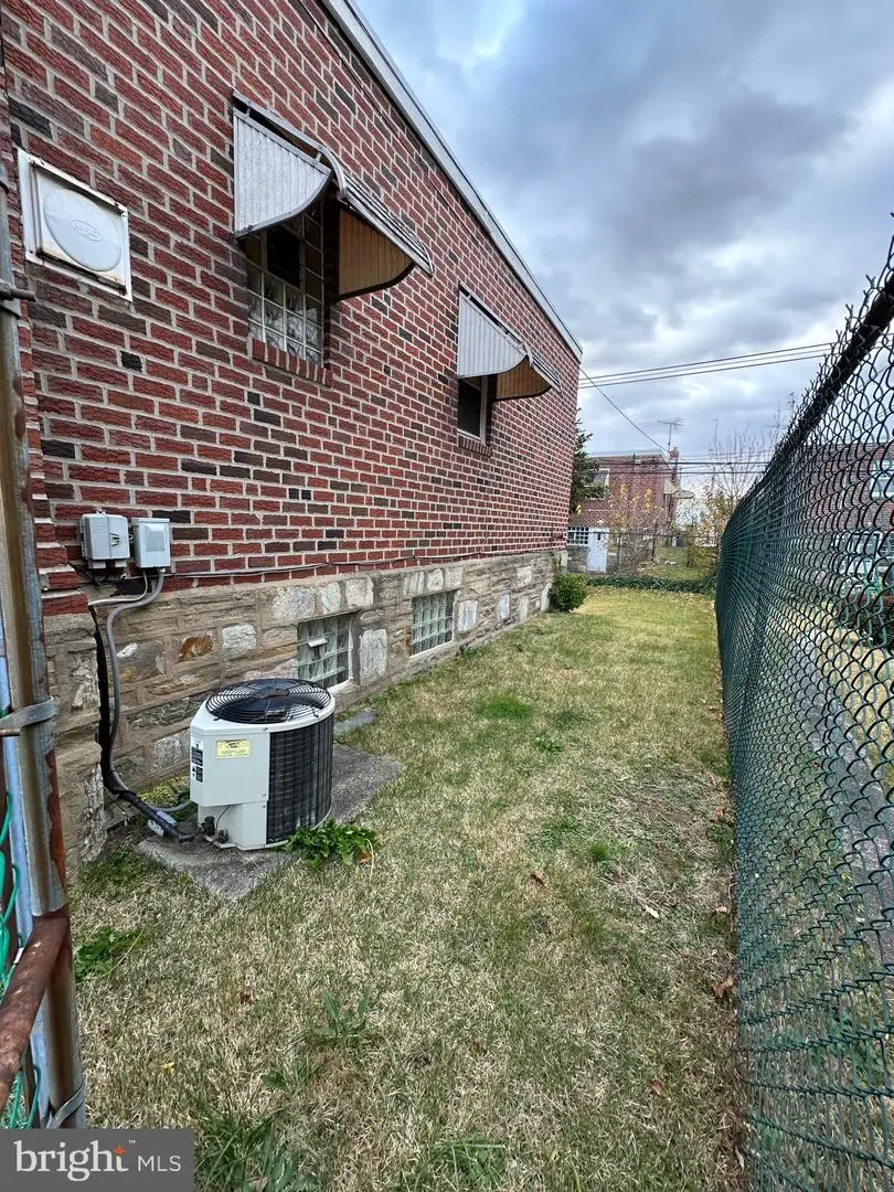 2524 Vista St, Philadelphia, PA 19152 - Image #3