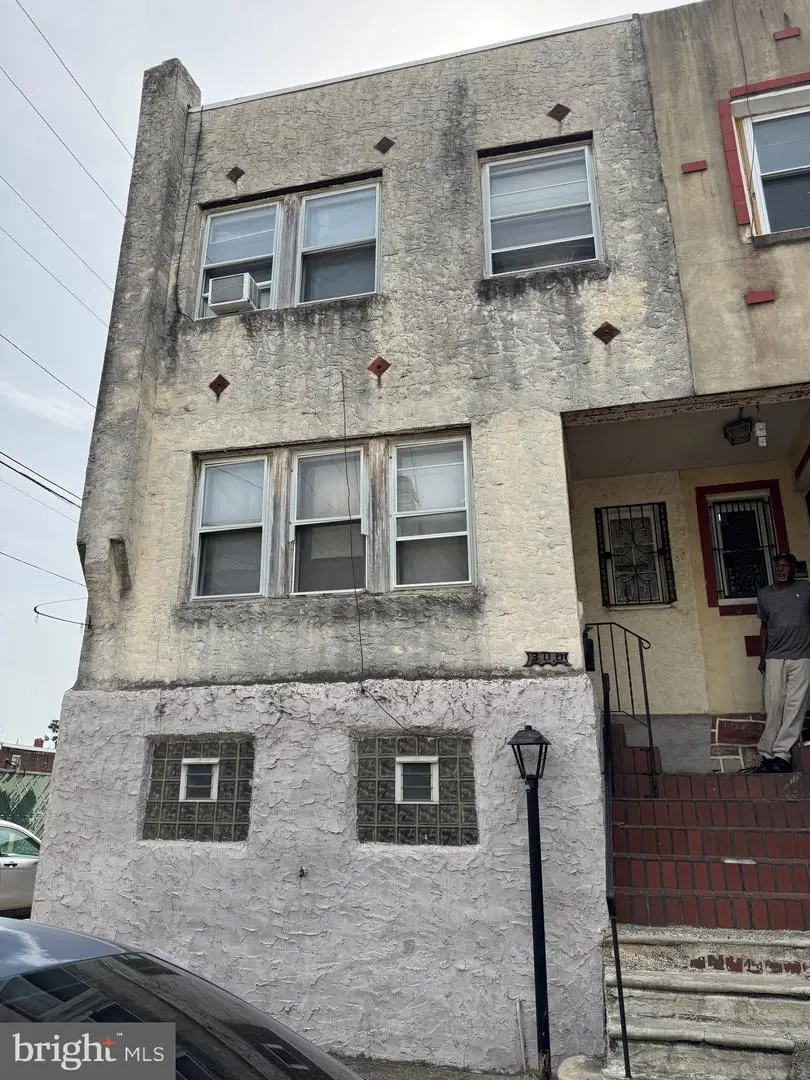 300 W Raymond St, Philadelphia, PA 19140 - Image #1