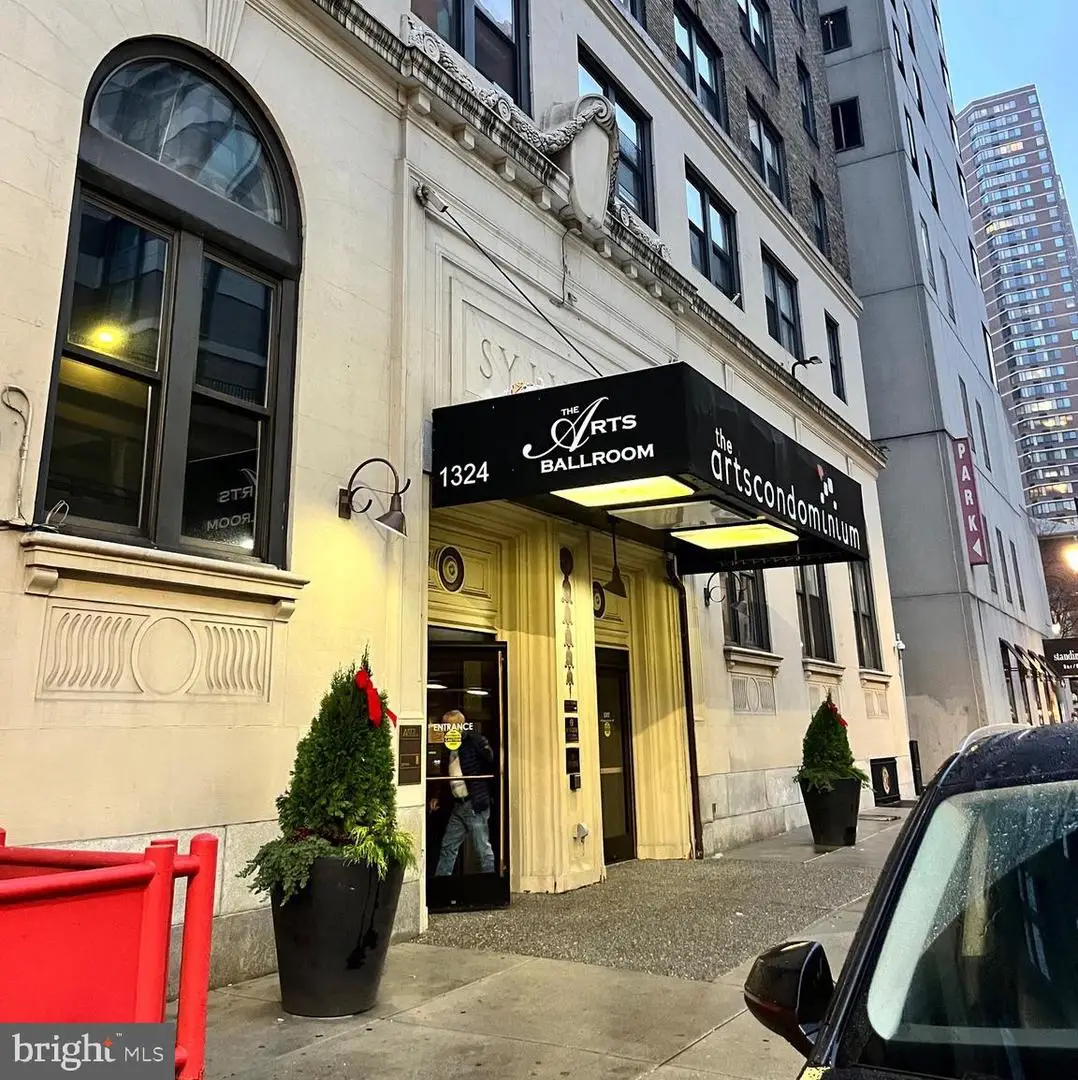 1324-00 Locust St #1108, Philadelphia, PA 19107 - Image #1