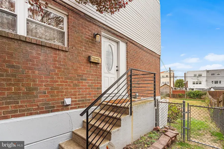 8822 Dewees St, Philadelphia, PA 19152 - Image #3