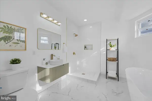 1021 S 60th St, PHILADELPHIA, PA 19143