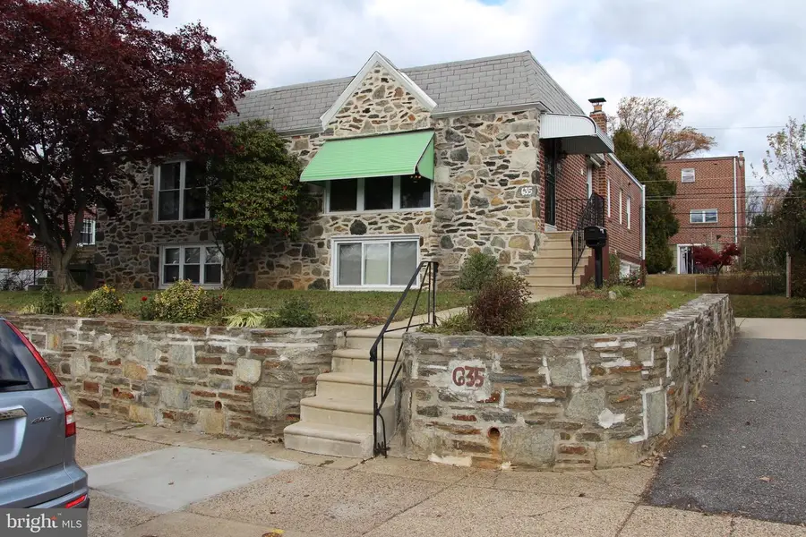 635 Colebrook Rd, Philadelphia, PA 19115 - Image #2