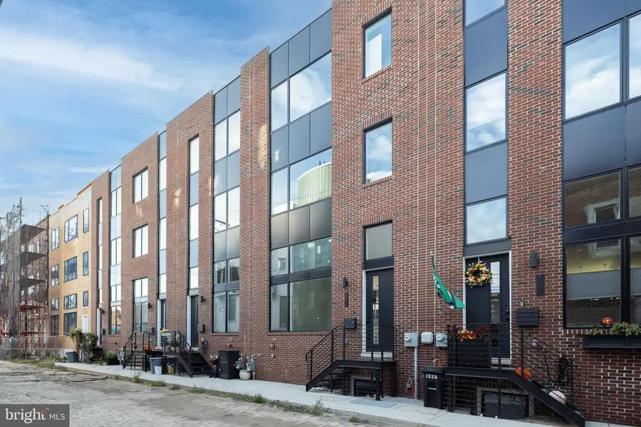 1328 S Woodstock St, Philadelphia, PA 19146 - Image #2