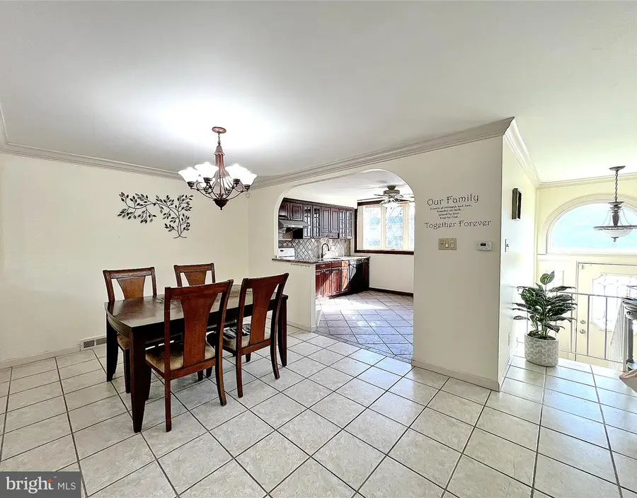 12028 Millbrook Rd, Philadelphia, PA 19154 - Image #3