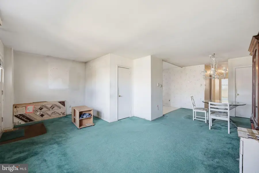 1710 Griffith St, Philadelphia, PA 19111 - Image #2