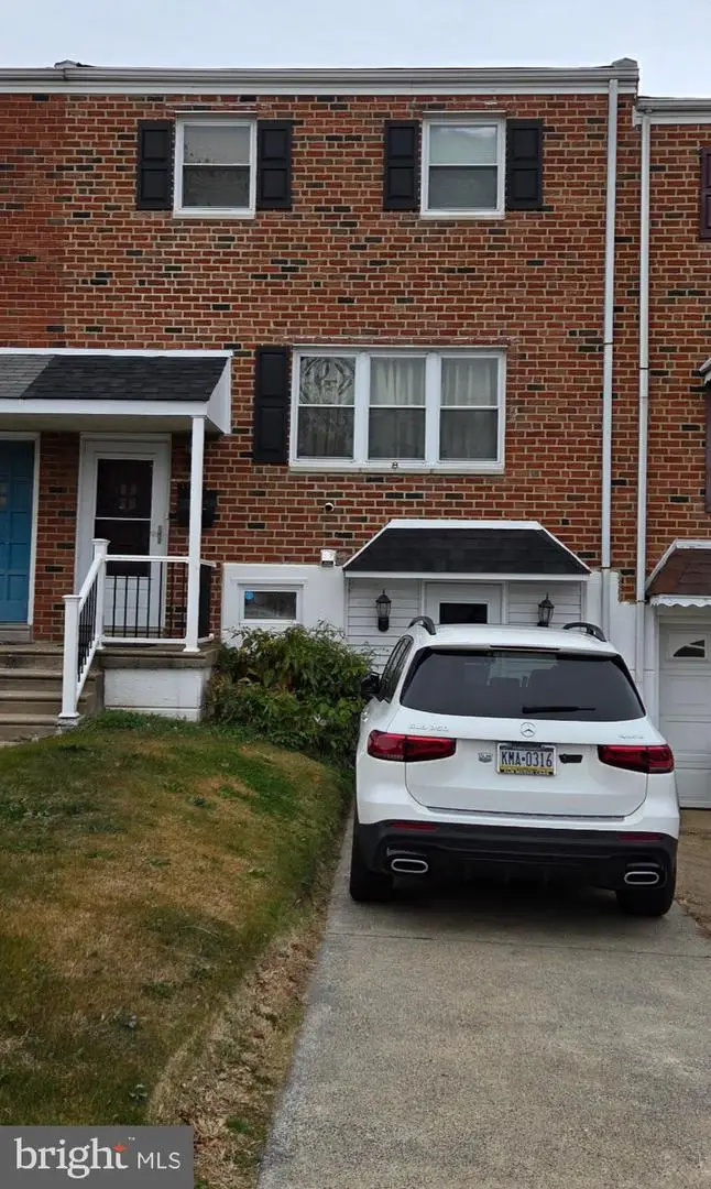 3539 Chalfont Dr, Philadelphia, PA 19154 - Image #1