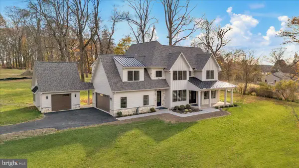 385 Port Royal Ave, PHILADELPHIA, PA 19128