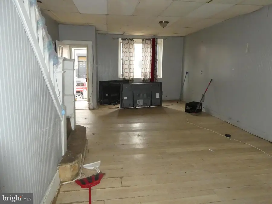 2010 Sigel St, Philadelphia, PA 19145 - #2