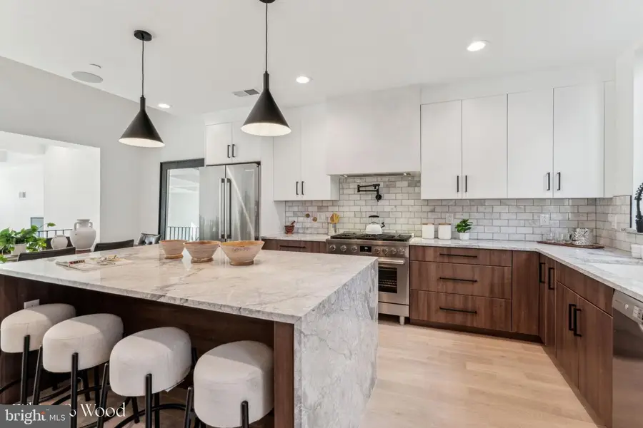 962 N 6th St, Philadelphia, PA 19123 - Image #3