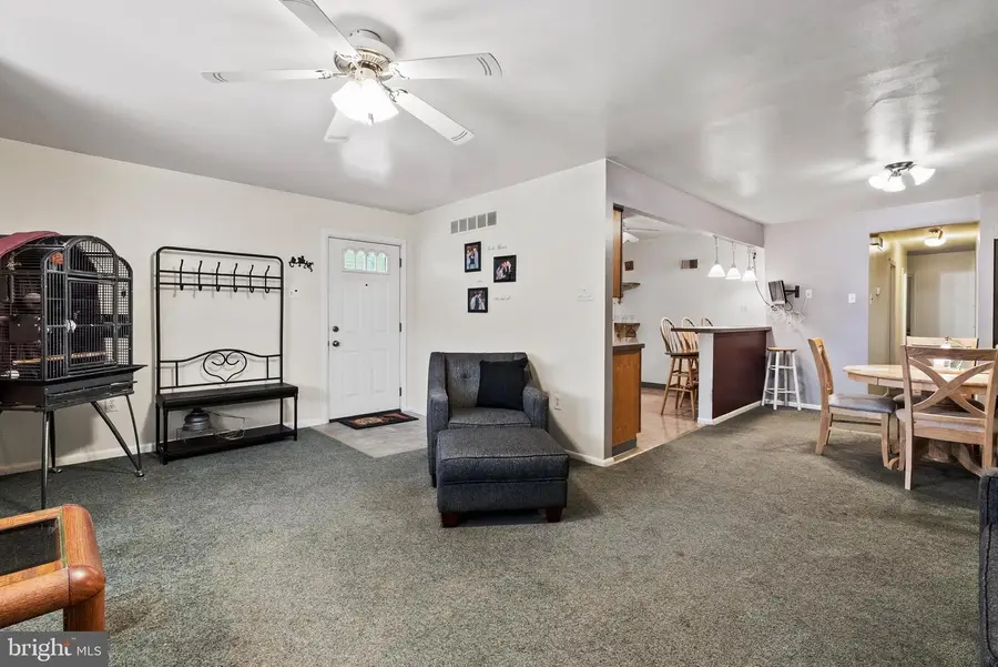 9312 Edmund St, Philadelphia, PA 19114 - Image #2