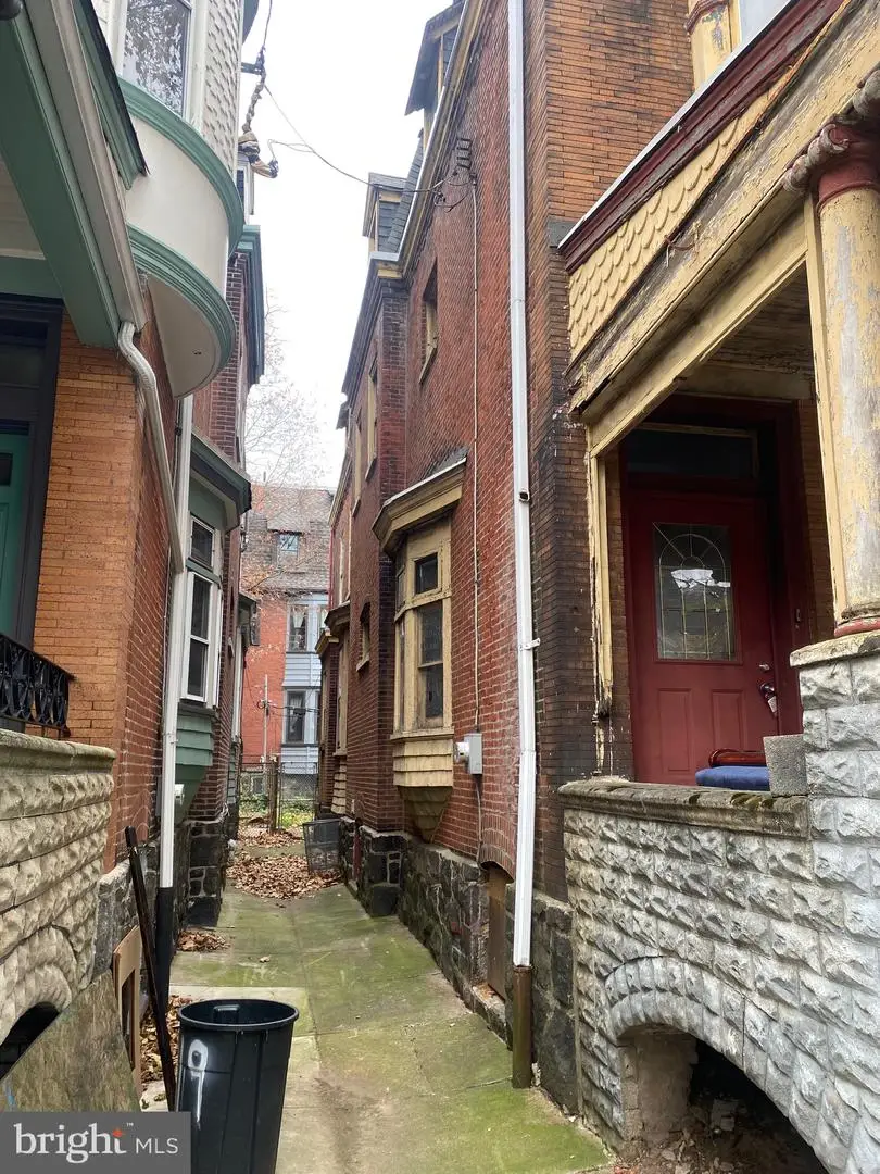 821 S 49th St, Philadelphia, PA 19143 - Image #2