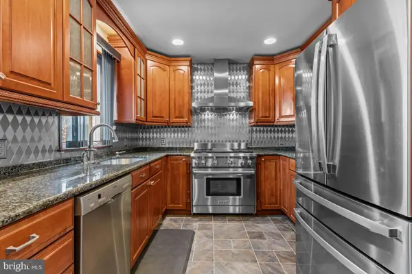 9029 Eastview Rd, PHILADELPHIA, PA 19152