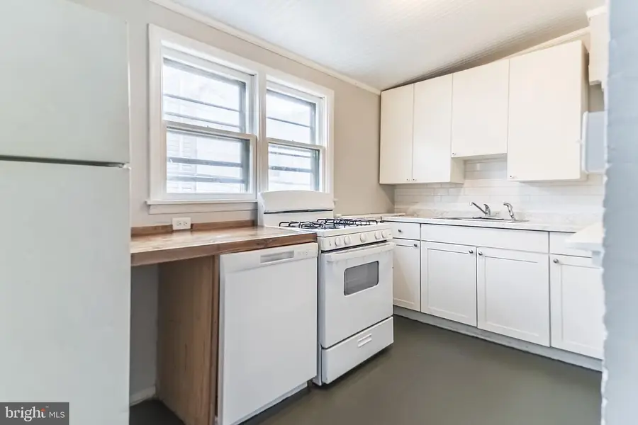 876 N 23rd St #floor #1, Philadelphia, PA 19130 - Image #2