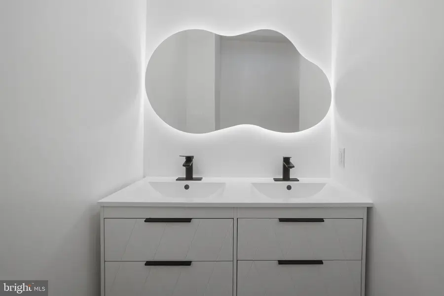 1829 E Airdrie St, Philadelphia, PA 19124 - Image #3