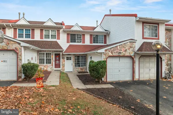 4445 Ernie Davis Cir, PHILADELPHIA, PA 19154